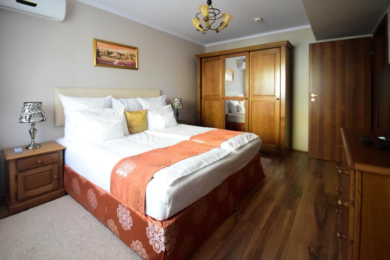كلوج-نابوكا Cabrio Apart Hotel المظهر الخارجي الصورة